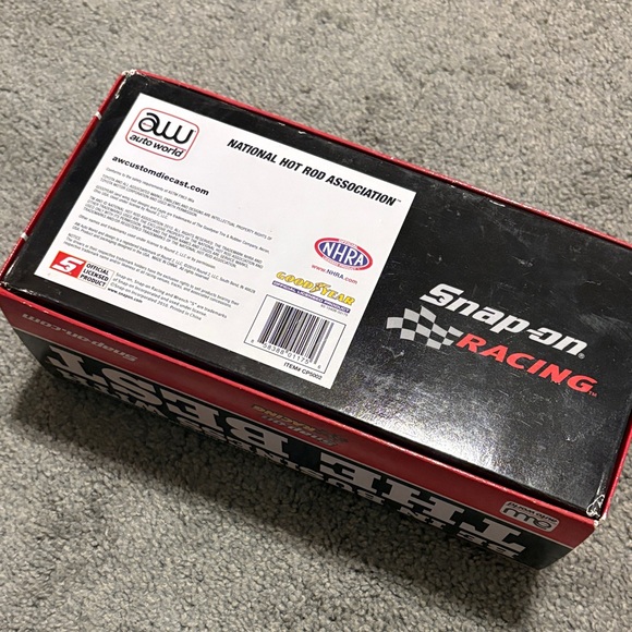 Snap-on Cruz Pedregon 2010 Diecast Model Car - Picture 3 of 3